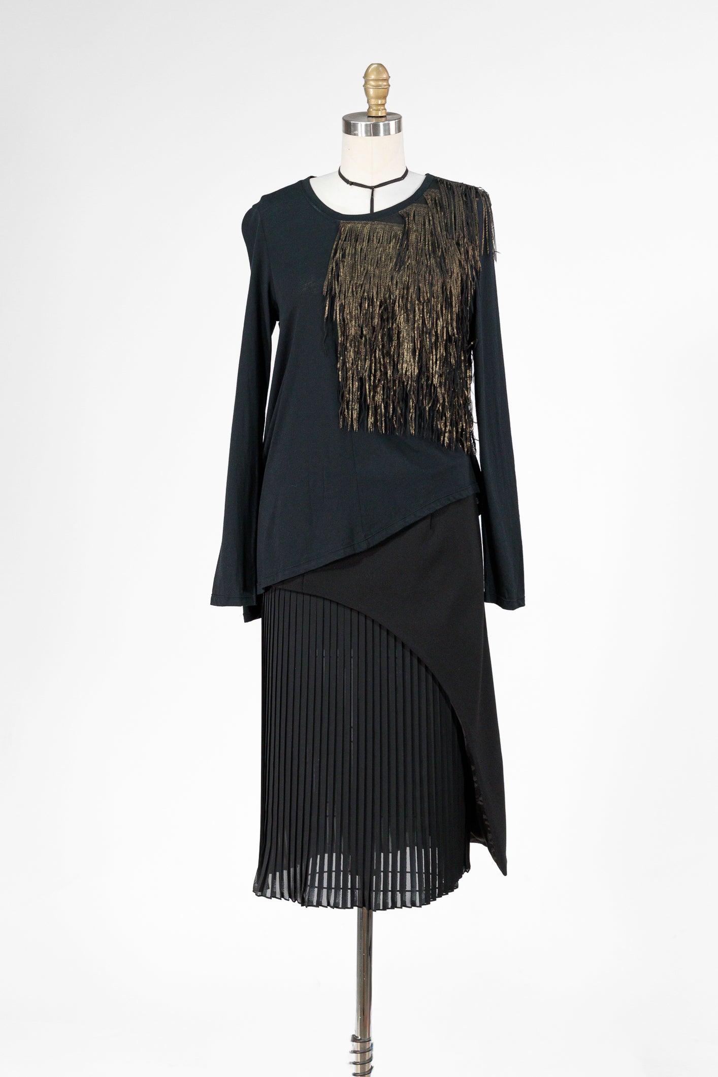 Noir Élan Pleated Skirt