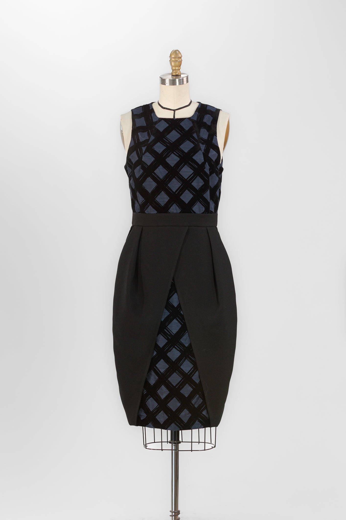Opéra Noir Structured Dress