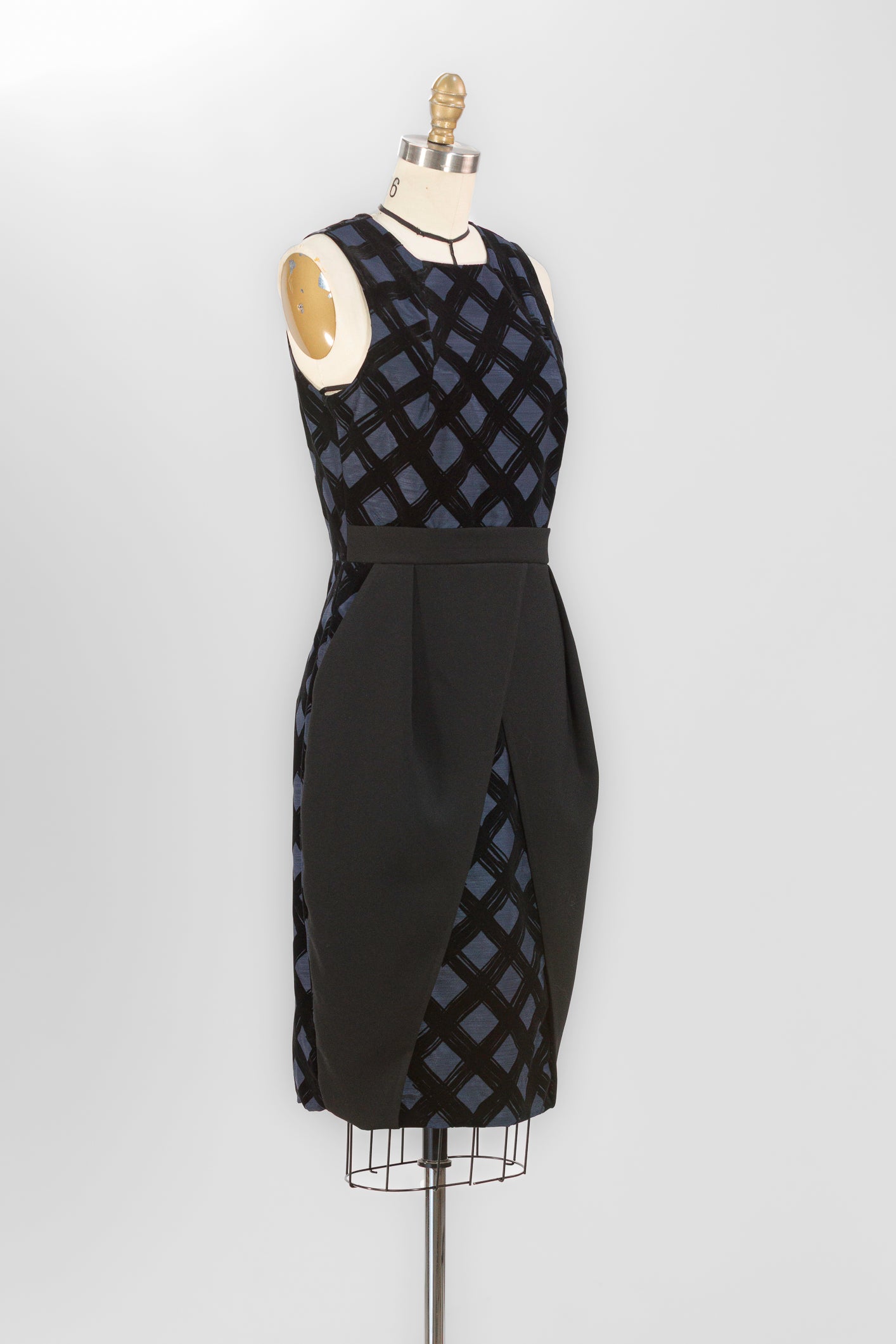 Opéra Noir Structured Dress