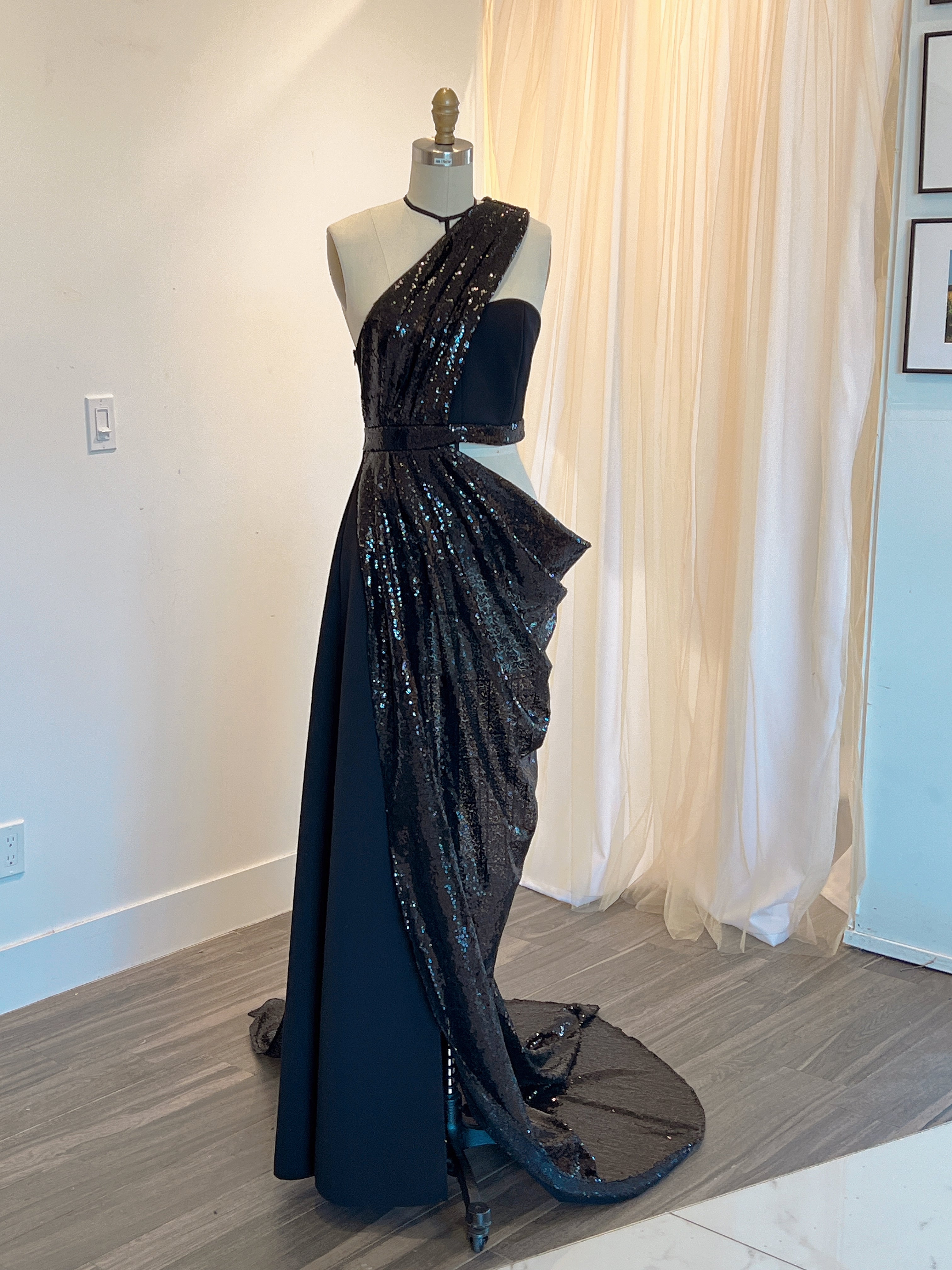 Eclipse Noir Evening Gown
