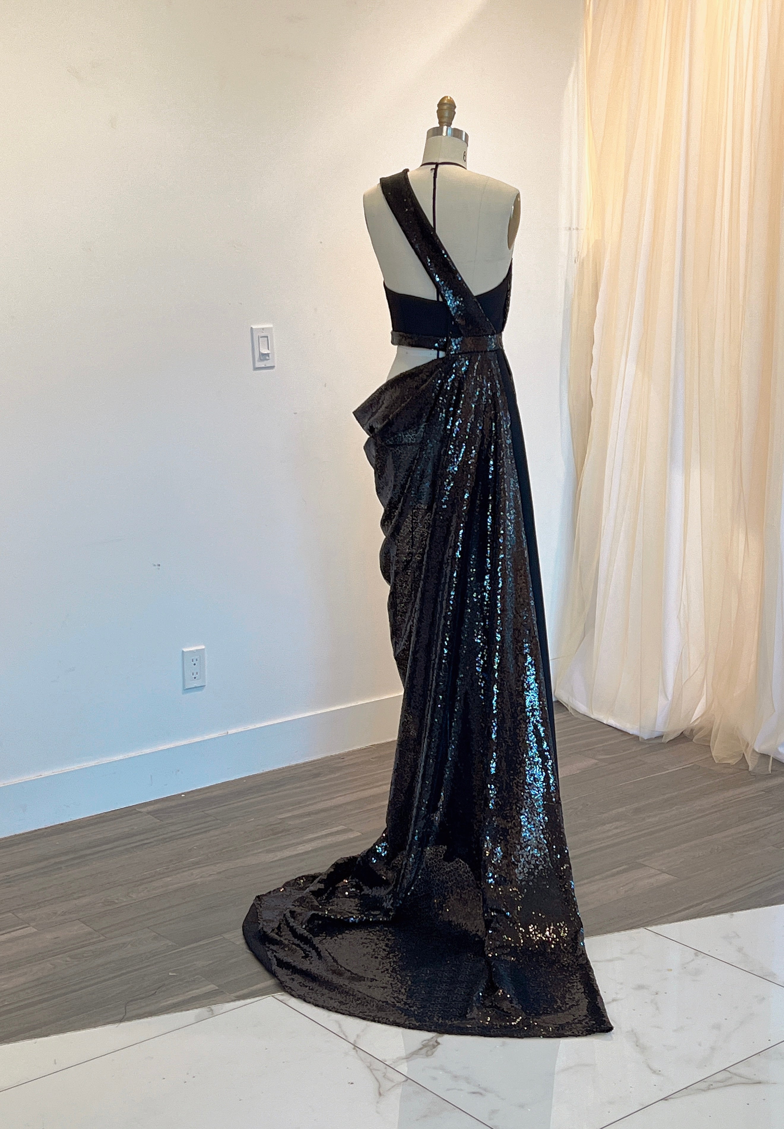 Eclipse Noir Evening Gown